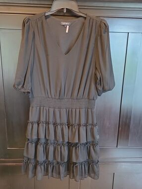 1.STATE V-Neck Tiered Bubble Puff Short-Sleeve Mini Dress Black Large